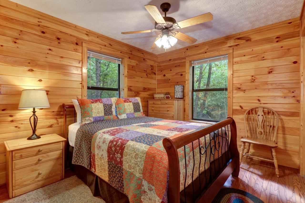 Friendly Bear Cabin Pigeon Forge Exteriör bild