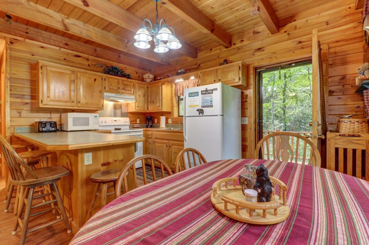 Friendly Bear Cabin Pigeon Forge Exteriör bild