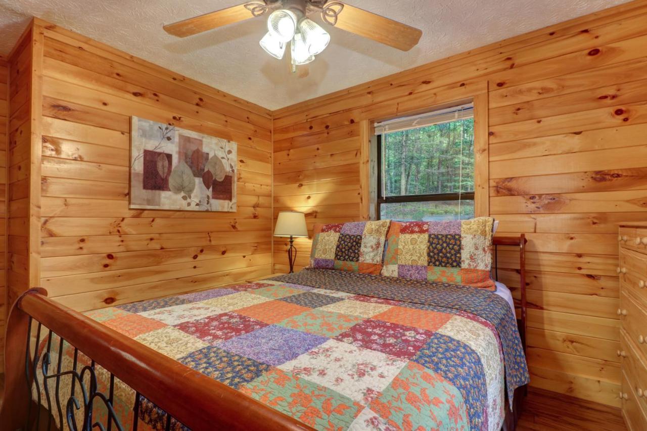 Friendly Bear Cabin Pigeon Forge Exteriör bild